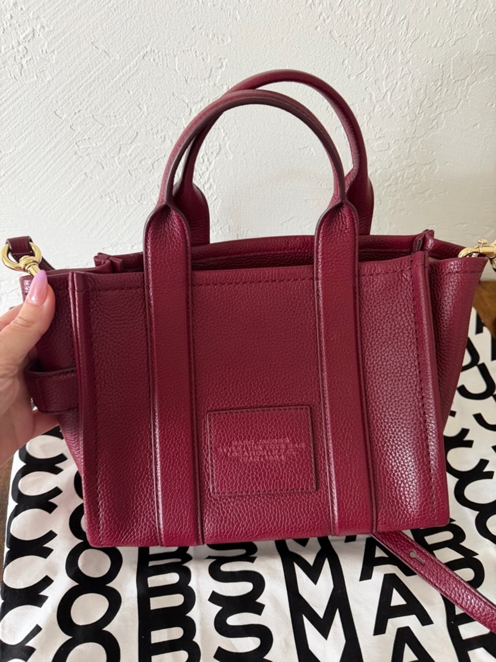 Marc Jacobs Pebbled Leather Small Tote in Cherry - Picture 5 of 9
